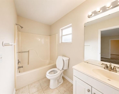 127 Titan Drive - Photo Thumbnail 7