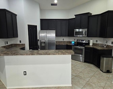 2235 Lakeridge Drive - Photo Thumbnail 3