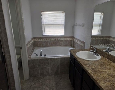 2235 Lakeridge Drive - Photo Thumbnail 8