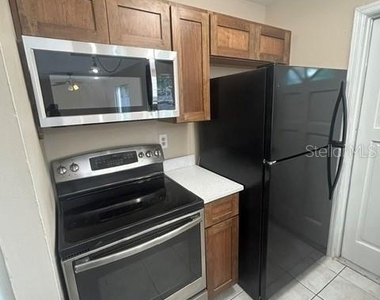 222 Albert Street - Photo Thumbnail 8