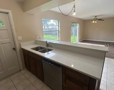 222 Albert Street - Photo Thumbnail 9