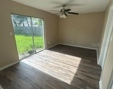 222 Albert Street - Photo Thumbnail 3