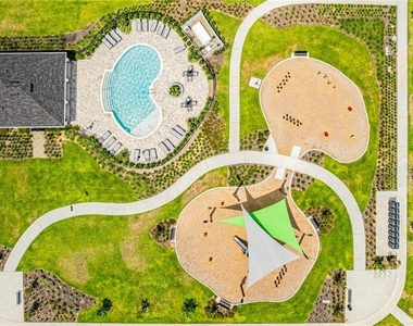 1100 Lakeshore Breeze Place - Photo Thumbnail 22