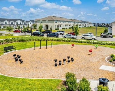 1100 Lakeshore Breeze Place - Photo Thumbnail 25