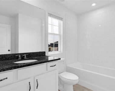 1100 Lakeshore Breeze Place - Photo Thumbnail 16