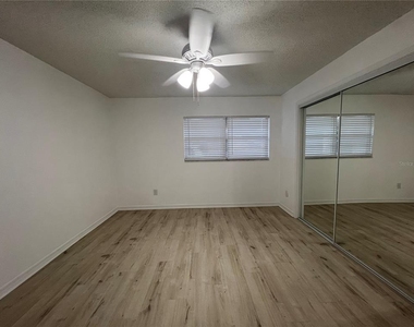 1238 Woodmere Dr - Photo Thumbnail 4
