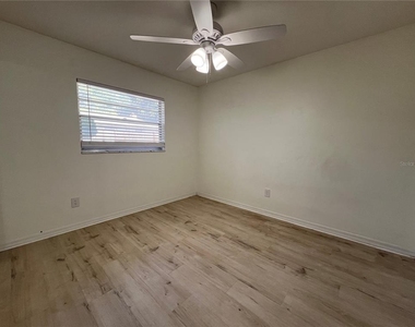 1238 Woodmere Dr - Photo Thumbnail 3