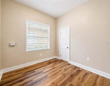 2124 W Chestnut Street - Photo Thumbnail 12