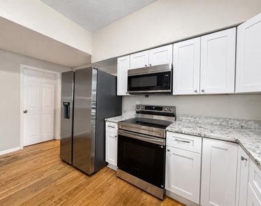 2124 W Chestnut Street - Photo Thumbnail 9