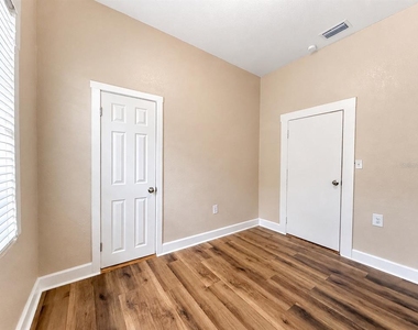 2124 W Chestnut Street - Photo Thumbnail 16
