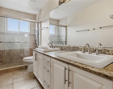 2226 Westbourne Drive - Photo Thumbnail 29