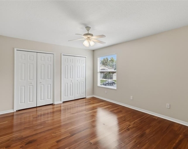 2226 Westbourne Drive - Photo Thumbnail 28
