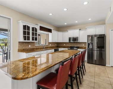 2226 Westbourne Drive - Photo Thumbnail 8