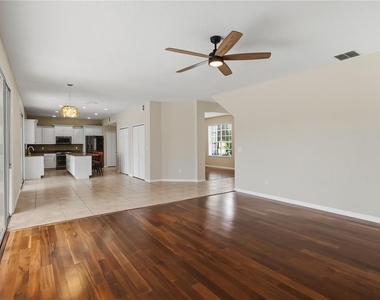2226 Westbourne Drive - Photo Thumbnail 6
