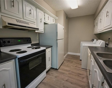 512 Orange Drive - Photo Thumbnail 7