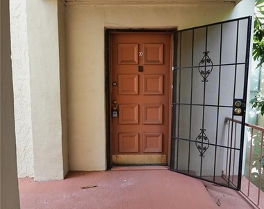 512 Orange Drive - Photo Thumbnail 3