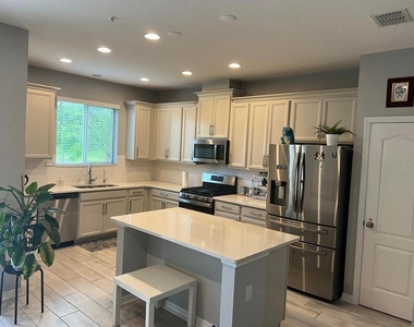 393 Evertree Loop - Photo Thumbnail 6