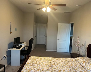 393 Evertree Loop - Photo Thumbnail 15