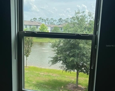 393 Evertree Loop - Photo Thumbnail 21