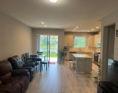 393 Evertree Loop - Photo Thumbnail 4