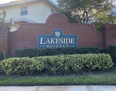 2076 Cypress Bay Boulevard - Photo Thumbnail 30