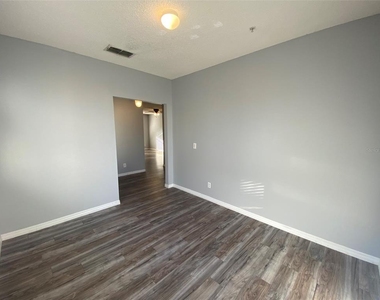 2076 Cypress Bay Boulevard - Photo Thumbnail 11