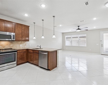 7260 Duxbury Ln - Photo Thumbnail 4