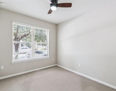 7260 Duxbury Ln - Photo Thumbnail 14