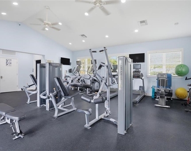 7260 Duxbury Ln - Photo Thumbnail 25