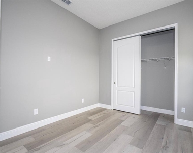 7573 Green Mountain Way - Photo Thumbnail 19