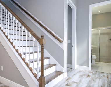 7573 Green Mountain Way - Photo Thumbnail 14