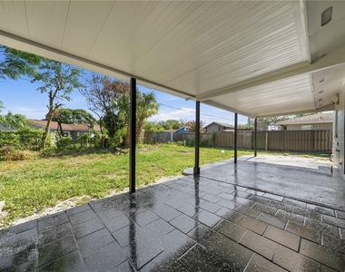 618 Jupiter Way - Photo Thumbnail 20
