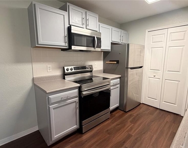 8849 Latrec Avenue - Photo Thumbnail 7