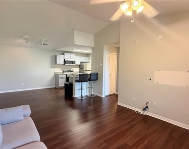 8849 Latrec Avenue - Photo Thumbnail 12