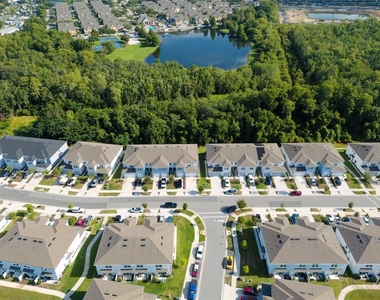 4609 Sparkling Shell Avenue - Photo Thumbnail 4