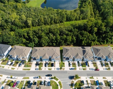 4609 Sparkling Shell Avenue - Photo Thumbnail 3