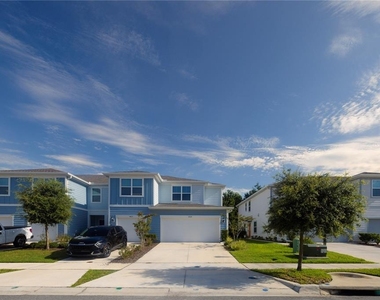 4609 Sparkling Shell Avenue - Photo Thumbnail 5
