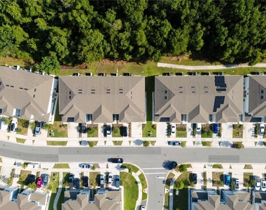 4609 Sparkling Shell Avenue - Photo Thumbnail 2