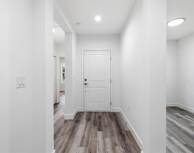 9275 Anita Avenue - Photo Thumbnail 2