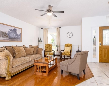 254 Oak Park Place - Photo Thumbnail 3