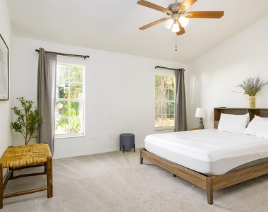 254 Oak Park Place - Photo Thumbnail 9