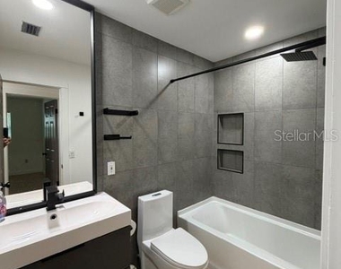 1407 Park Lake Street - Photo Thumbnail 4