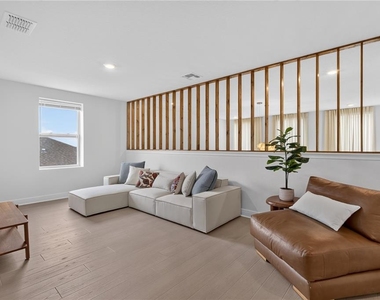 2254 Lost Horizon Way - Photo Thumbnail 20