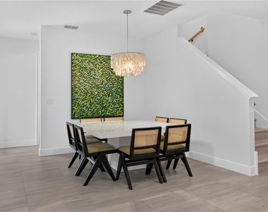 2254 Lost Horizon Way - Photo Thumbnail 12