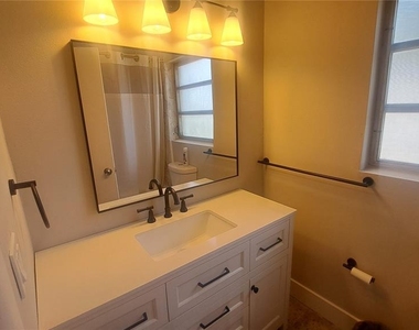 5329 Satel Drive - Photo Thumbnail 9