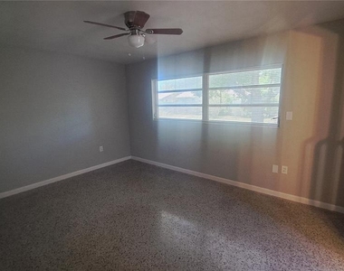 5329 Satel Drive - Photo Thumbnail 6
