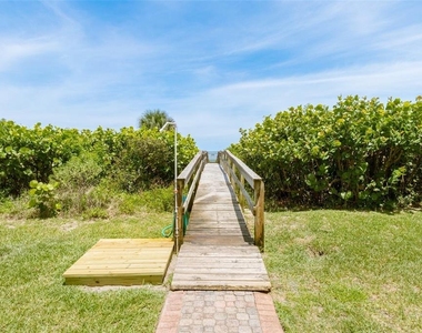 555 Harrison Avenue - Photo Thumbnail 29