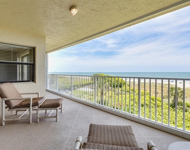 555 Harrison Avenue - Photo Thumbnail 1