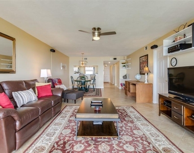 555 Harrison Avenue - Photo Thumbnail 6