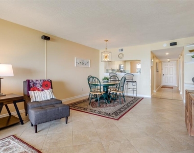 555 Harrison Avenue - Photo Thumbnail 7